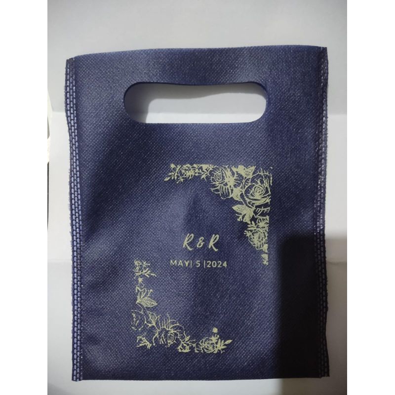 

tas oval ukuran 15x20 sablon 1 sisi 1 warna