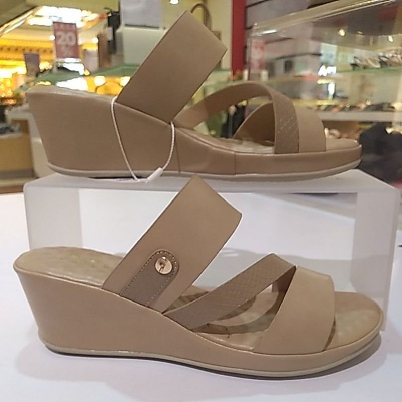 sendal wedges wanita by bata comfit
