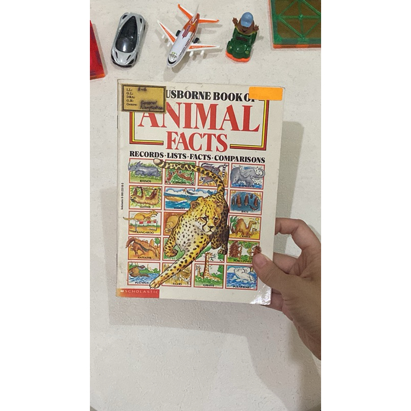 Buku Anak Preloved - Usborne Book of Animal Facts