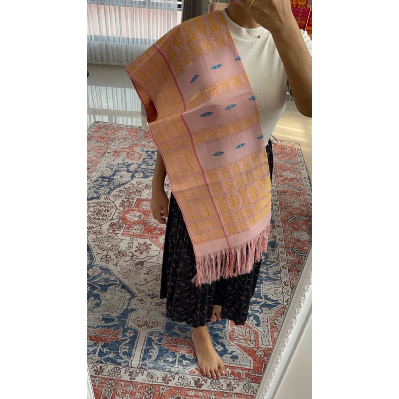 Uis Nipes Karo Bahan Sutra