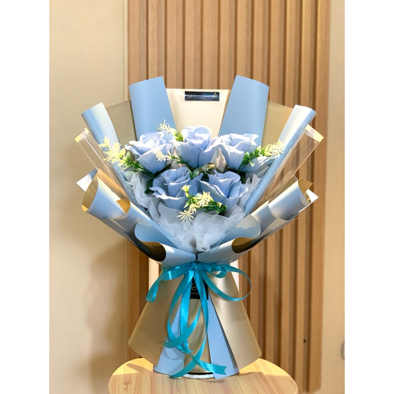 READY STOK Flowers Bouquet/ buket bunga biru/ hadiah wisuda/ bucket wisuda / bouquet ultah/bucket