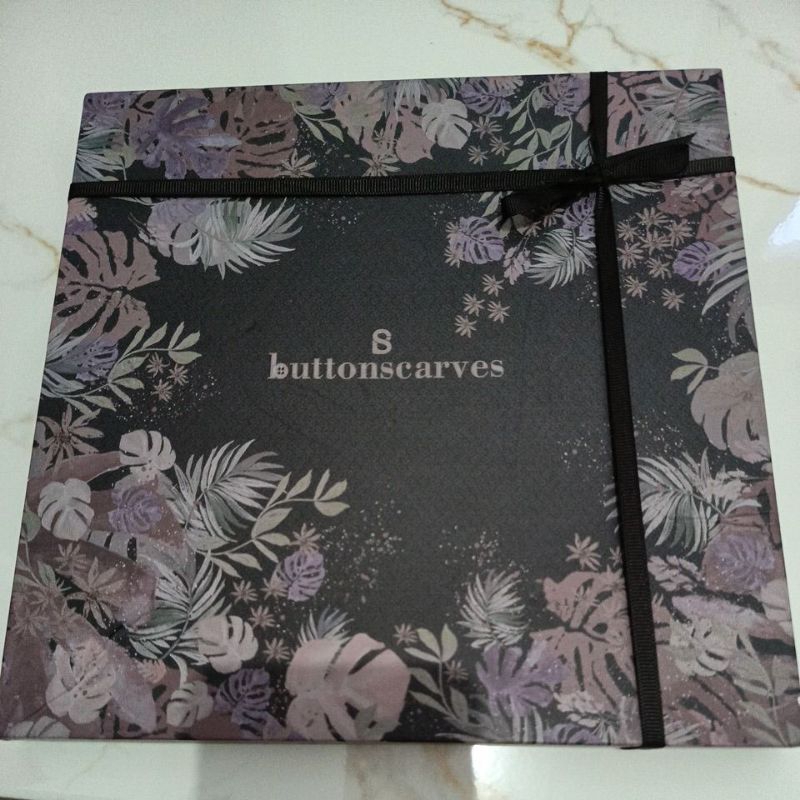 preloved Buttonscarves tropicale eola