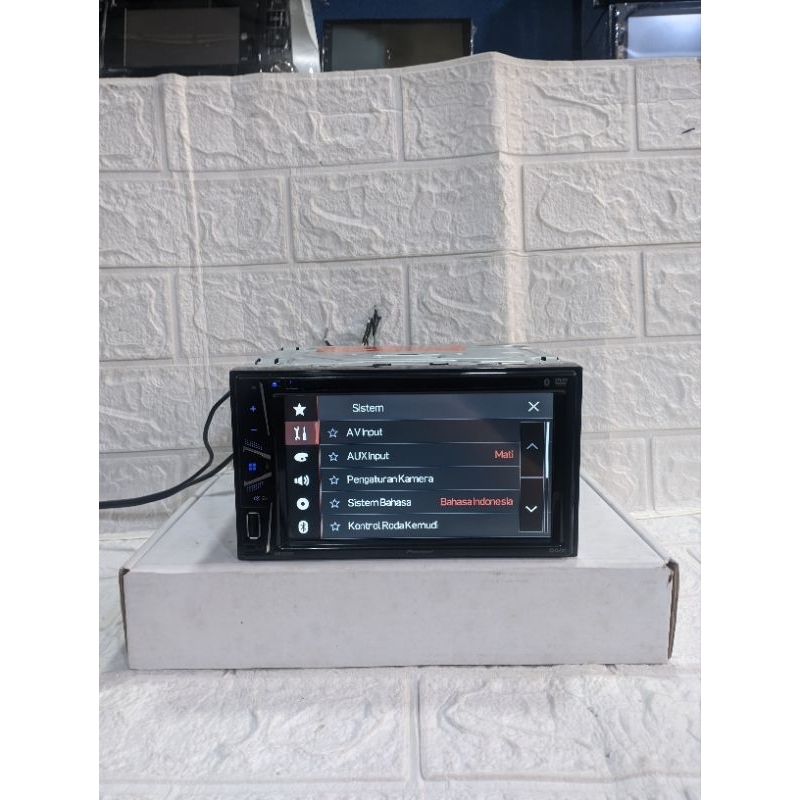 head unit double din pioneer seri AVH-G225BT