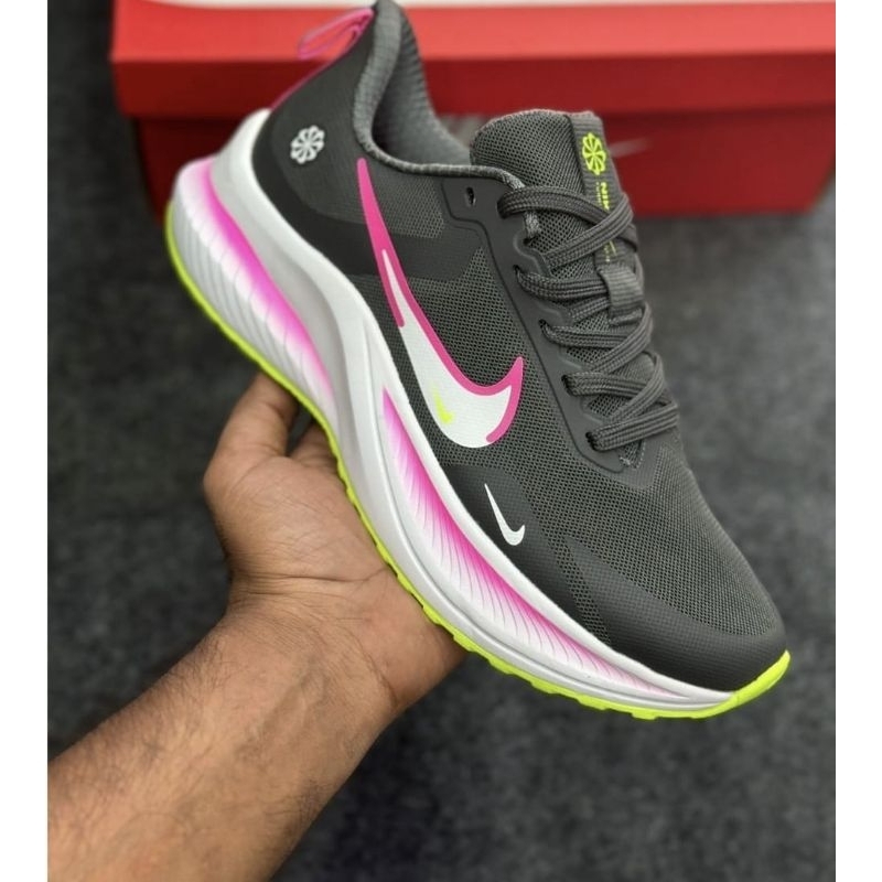 Sepatu running wanita NIKE ALPA ZOOM X