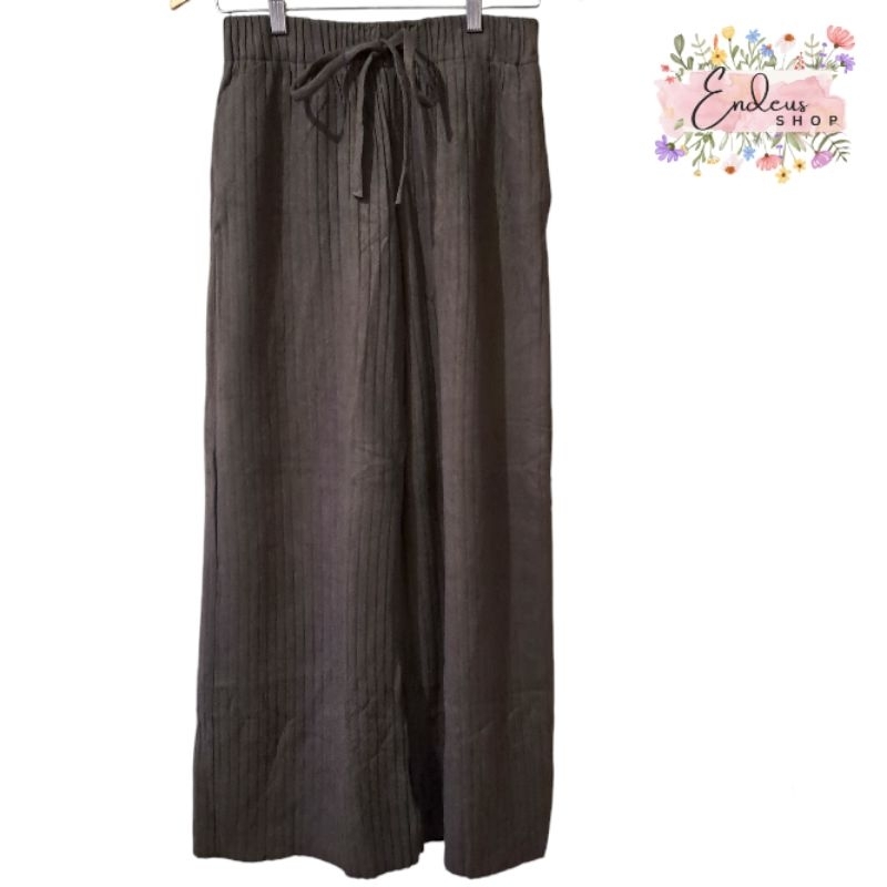 CELANA PANJANG KULOT SUEDE SIZE M TO L WARNA COKLAT TUA