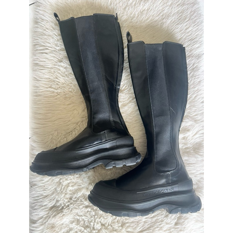 Alexander MCqueen Tread chealse -high leather boots