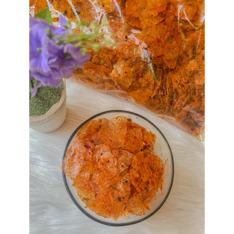 

Cemilan Keripik kaca Pedas Daun jeruk