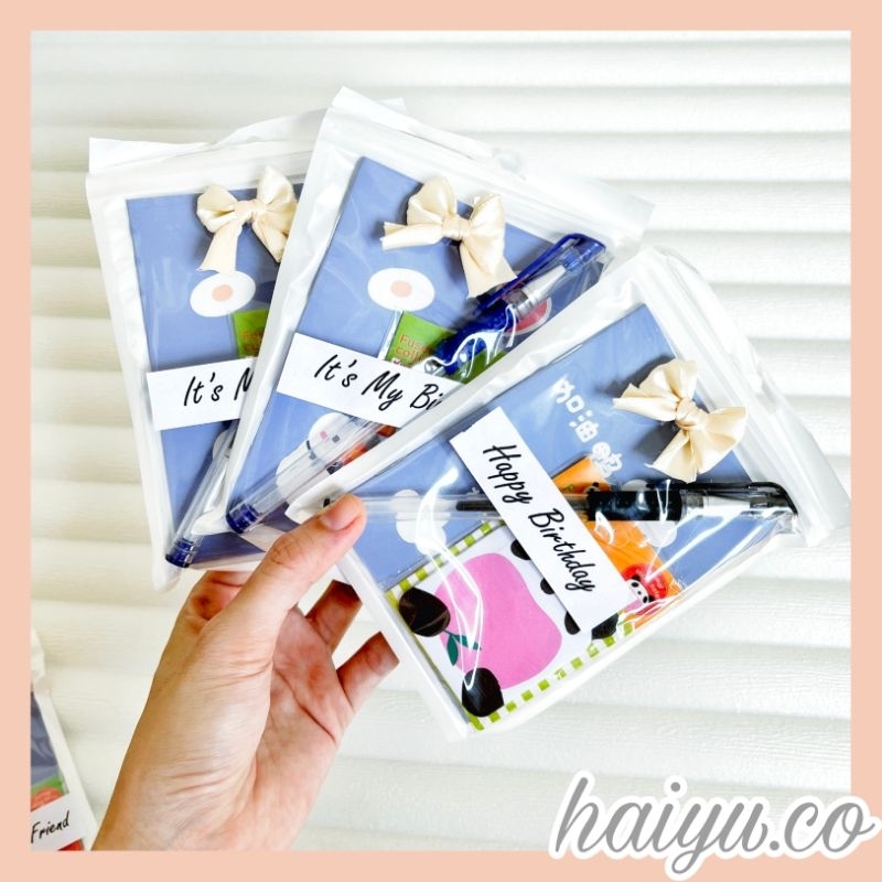

[KHUSUS Min. Pembelian 20pcs) Mini Gift Stationary Murah Freebie Mini Hampers Buku Mini Souvernir Bulpoin Ulang Tahun Kado Lucu Termurah By Haiyu