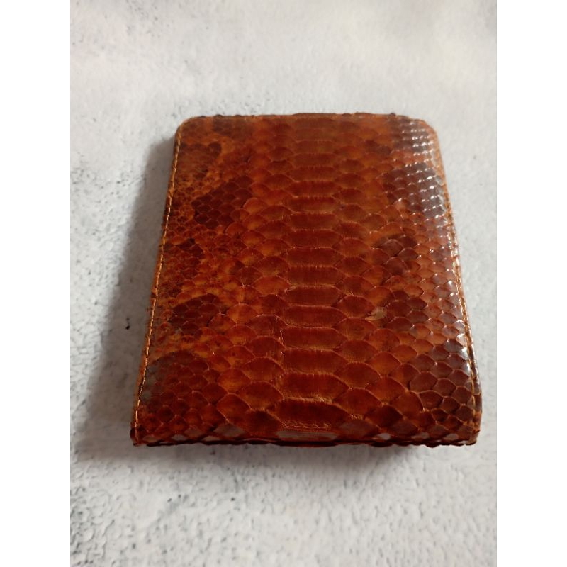 Dompet kulit ular piton