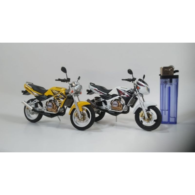 Miniatur kawasaki ninja R/SS