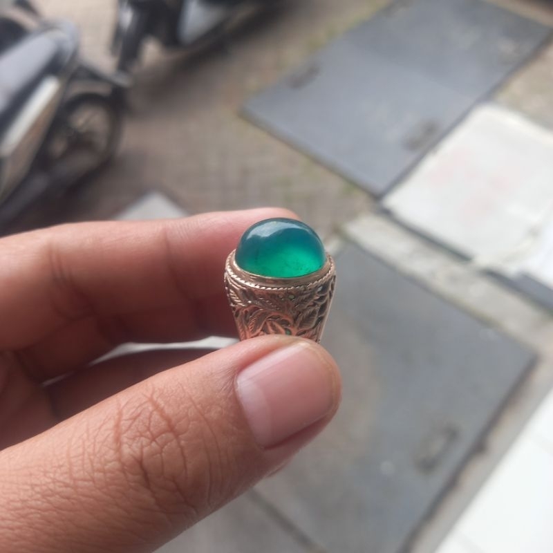 Natural Bacan Doko Majiko Tanah Hitam body glass