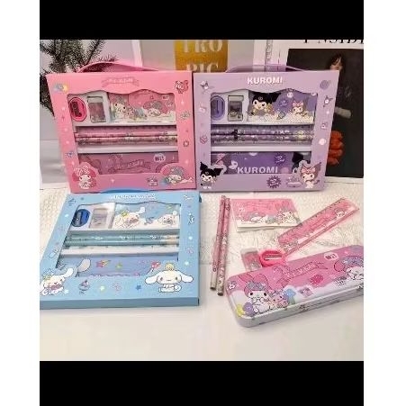 

FIVEVOO Set Alat Tulis /Tempat pensil set 7 in 1 Stationery untuk Hadia Anak Sekolah / Alat set Tulis set kotak pensil Karakter Sanrio kuromi, cinamoroll dan melody