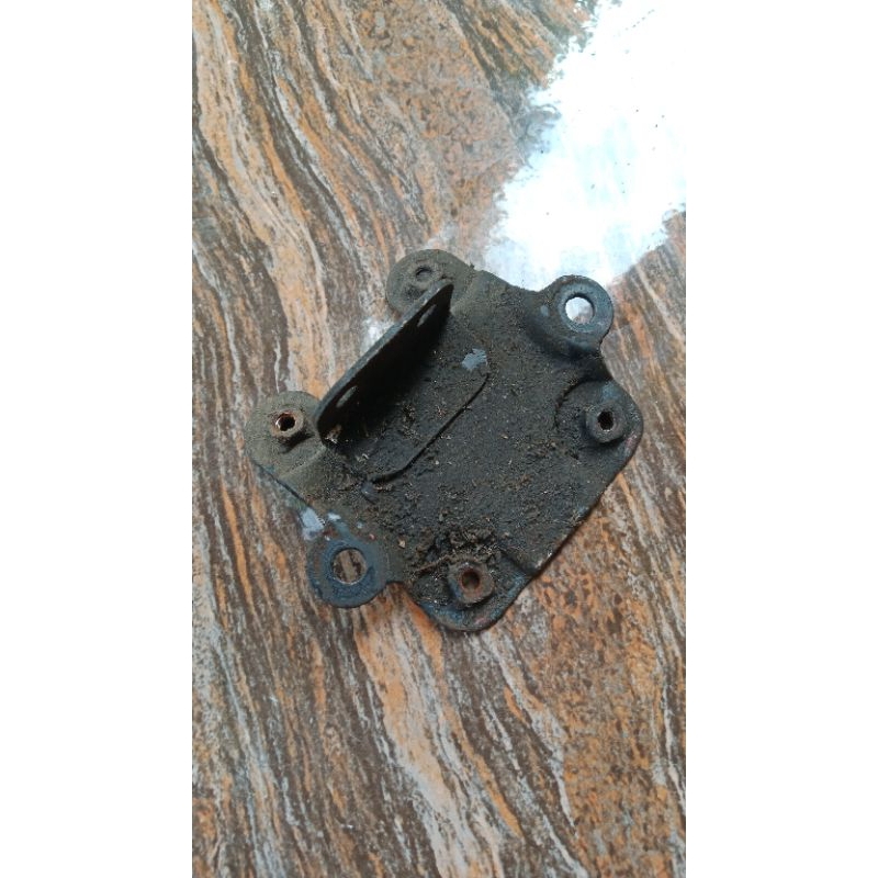 BRAKET BREKET SPAKBOR DEPAN YAMAHA YT115 ORIGINAL DUDUKAN SLEBOR DEPAN