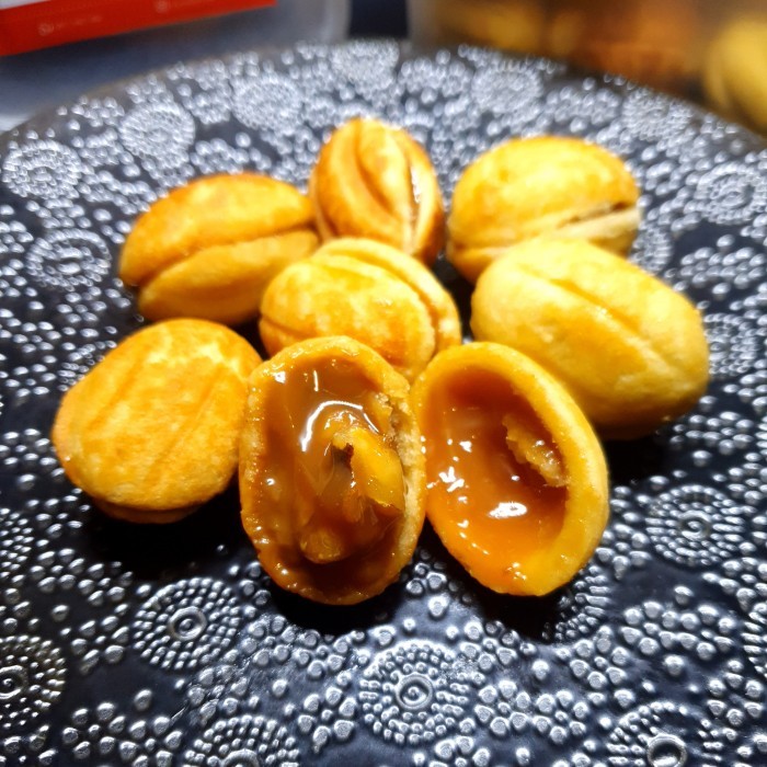 

Nuts shaped Cookies with Caramel & Walnut 22 pcs 470gr