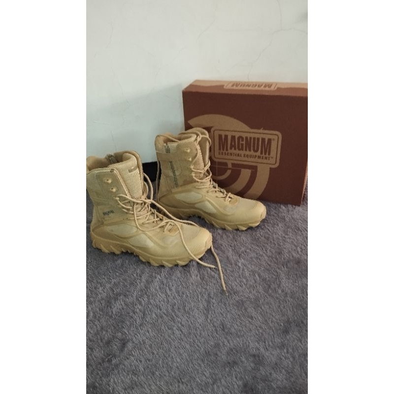Sepatu Tactical Magnum
