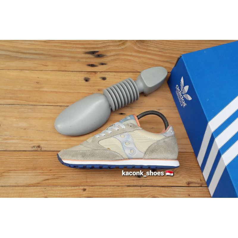 SEPATU SNEAKERS RUNNING SAUCONY JAZZ LOW PRO ORIGINAL