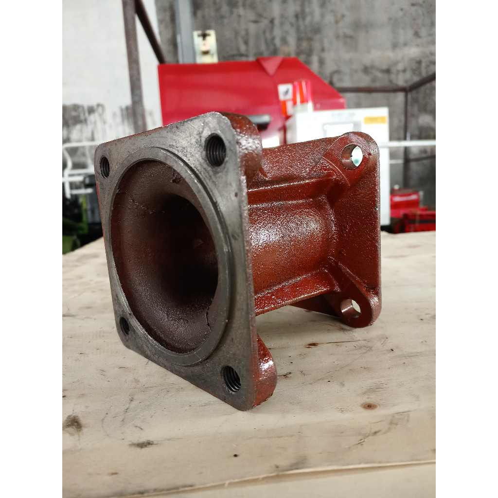 Sambungan atau Adapter untuk Memperpanjang As Roda ( perpanjangan 15CM) Bagi Traktor Tipe DF151 - AM