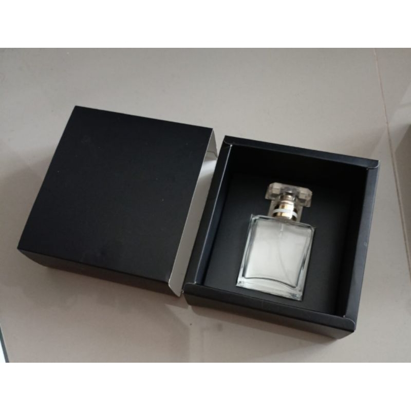 

RB Box Sliding Insert/Tatakan Chanel 30 ml Lebar 5,1 Cm Polos Isi 10 Pcs