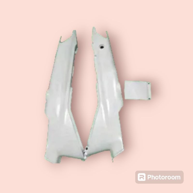 Body Belakang Yamaha Crypton Force One Putih