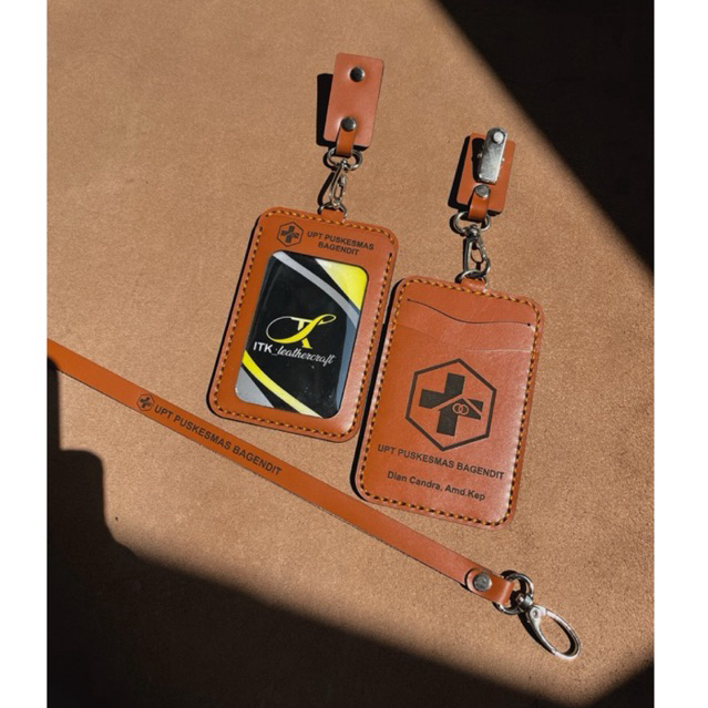 

ID Card Holder Kulit Asli / Lanyard ID Card Kulit Custom Model 4 Layer