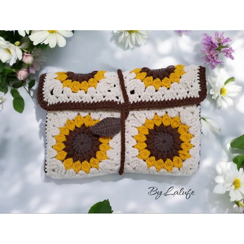 

[by.Lalufe] book sleeve crochet//dompet buku rajut [100% Handmade]