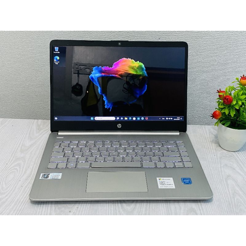 Laptop HP 14s-Dqxxx Intel celeron N4120 RAM 8 GB SSD 256 GB Keyboard backlit