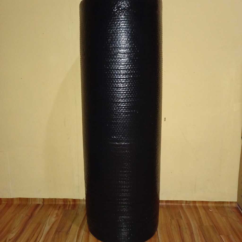 

Bubble wrap hitam 3Kg 125cm X 50cm