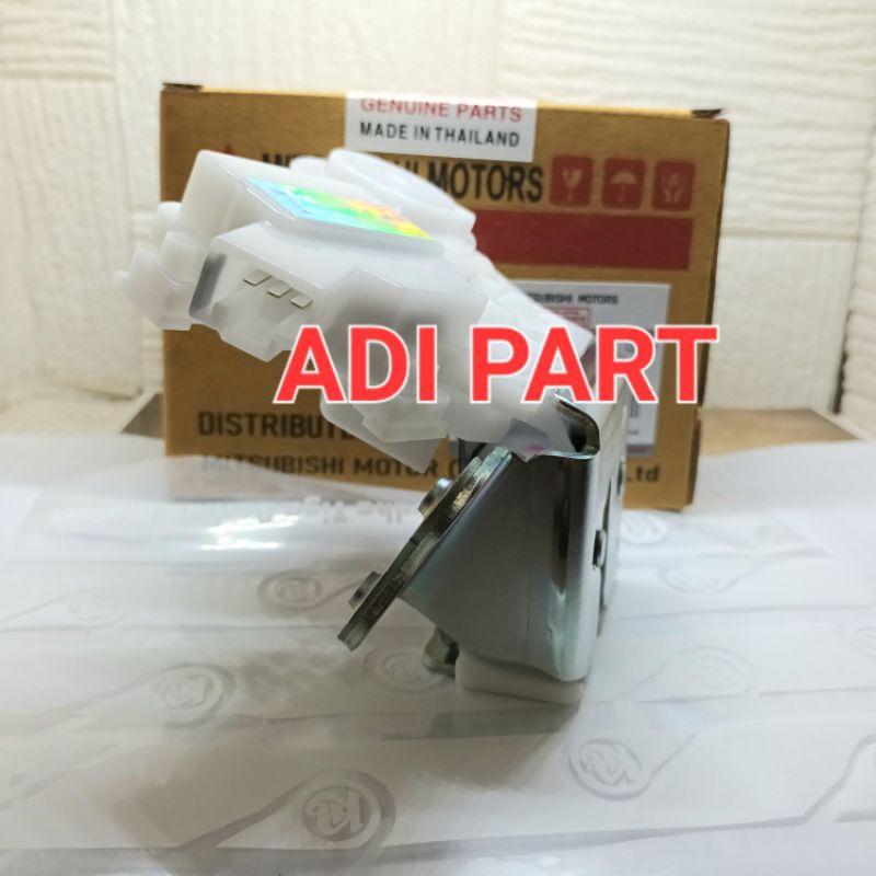 DOOR LOCK BAGASI PINTU BELAKANG BAGASI XPANDER NEW XPANDER CROSS 2022-2023 SOKET 3/PIN 3 ASLI BARU