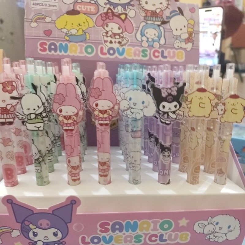 

1 box pen akrilik sanrio new edition isi 48