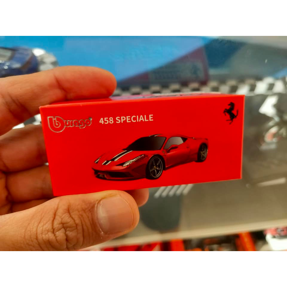 Diecast BURAGO FERRARI 458 SPECIALE Skala 1:64 BNIB