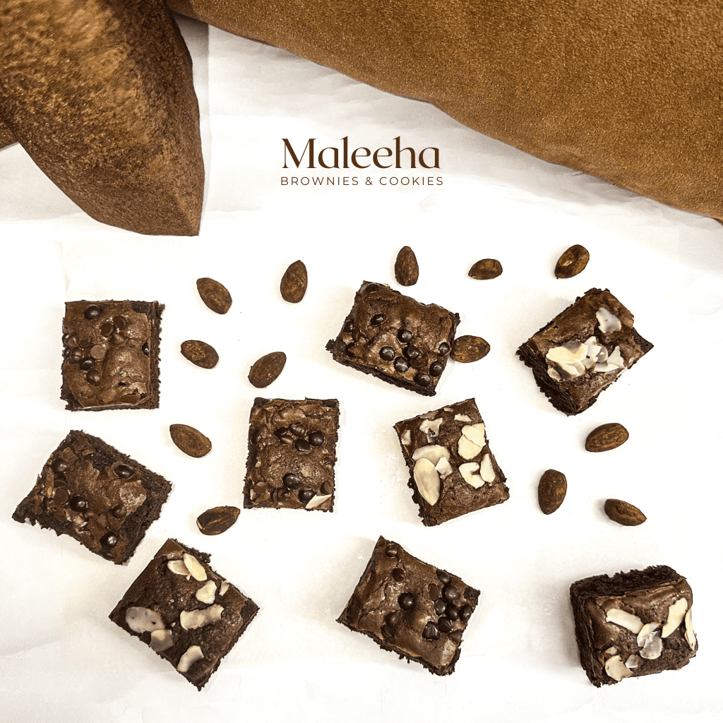 

Maleeha FUDGY BROWNIES SEKAT dengan 2 topping, ukuran 10x20 (isi 10), 20x20 (isi 20)