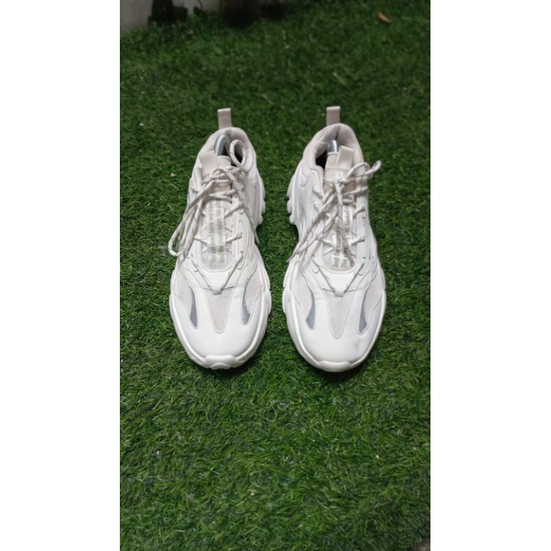 Sepatu Pria Wanita Warrior