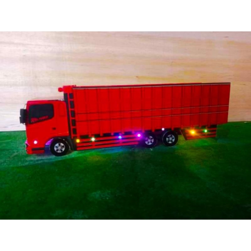 promo miniatur truk tronton Hino Dutro 500 full lampu variasi cocok buat mainan edukasi sikecil