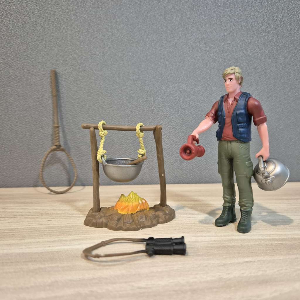 Figure Orang Api Unggun Panci Teko air Senter model mainan diorama miniatur