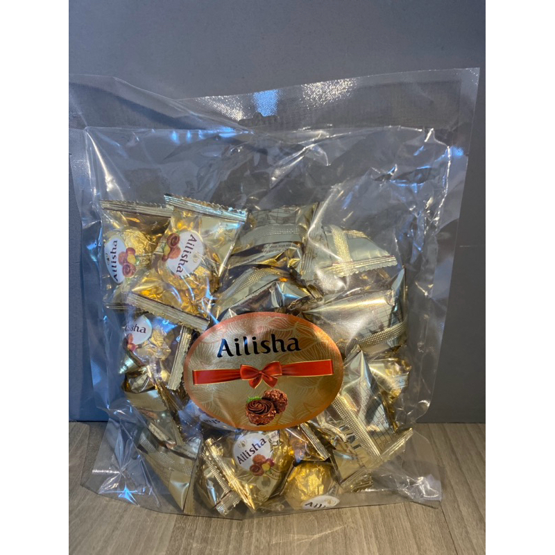 

Ailisha Peanut Choco Golden & Coconut Giftbox
