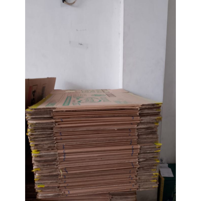 

Kardus bekas popok mamypoko