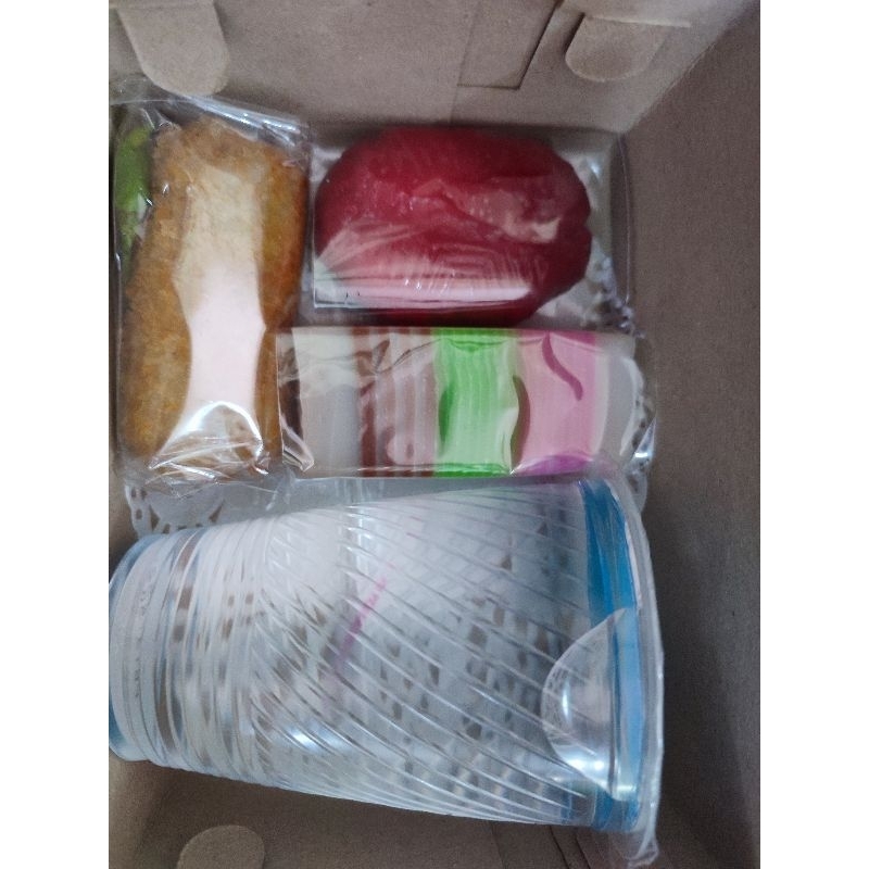 

Paket Snack Box dan Nasi Kotak