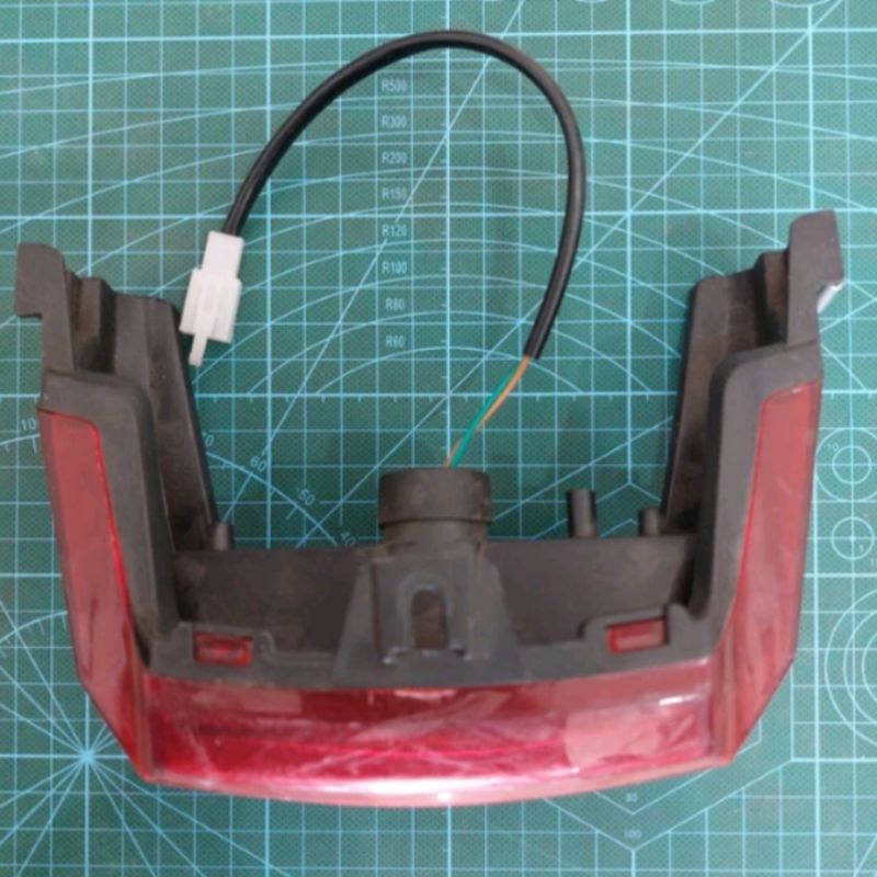 lampu belakang / lampu rem sepeda listrik Df5 / Df7 Dll original