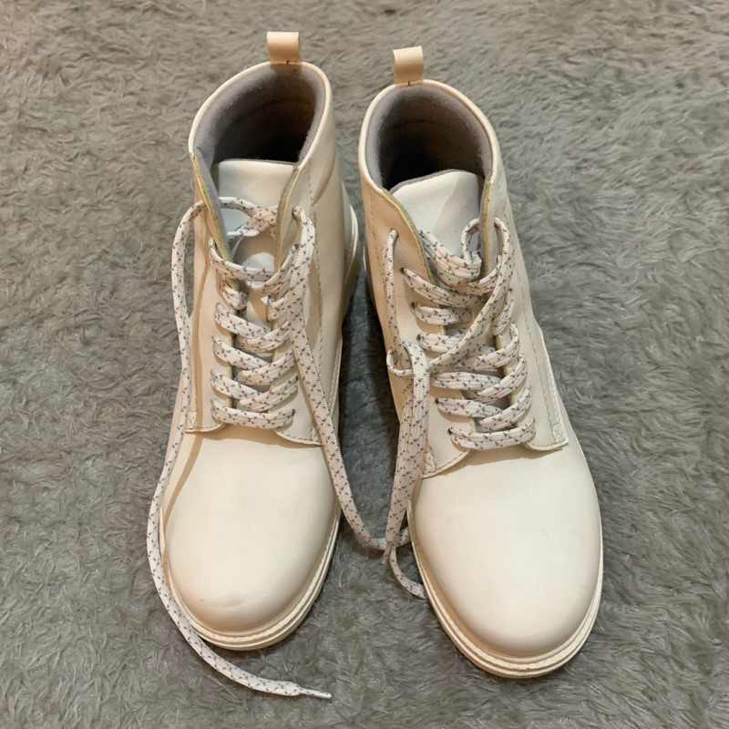 preloved boots adorable project