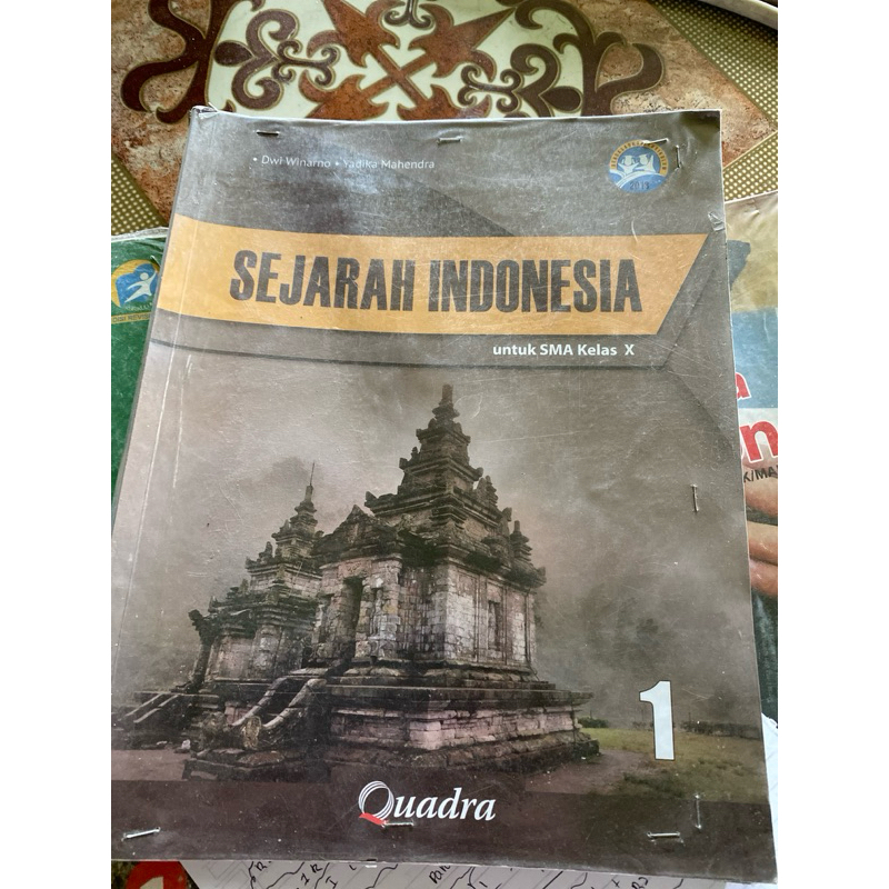 buku Sejarah Indonesia SMA kelas 10 quadra