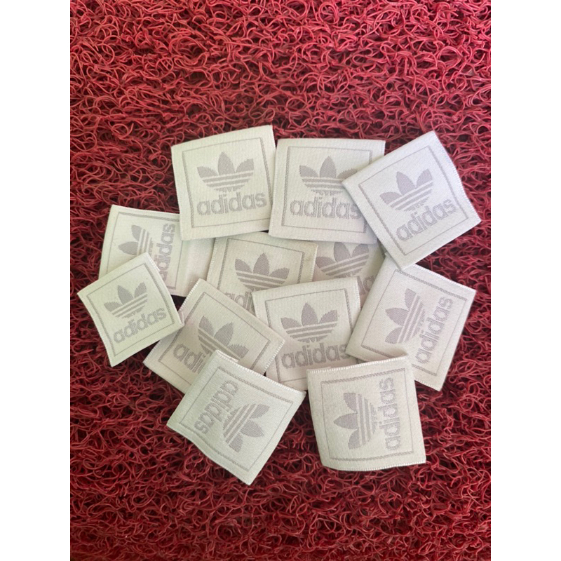 

tag label Adidas