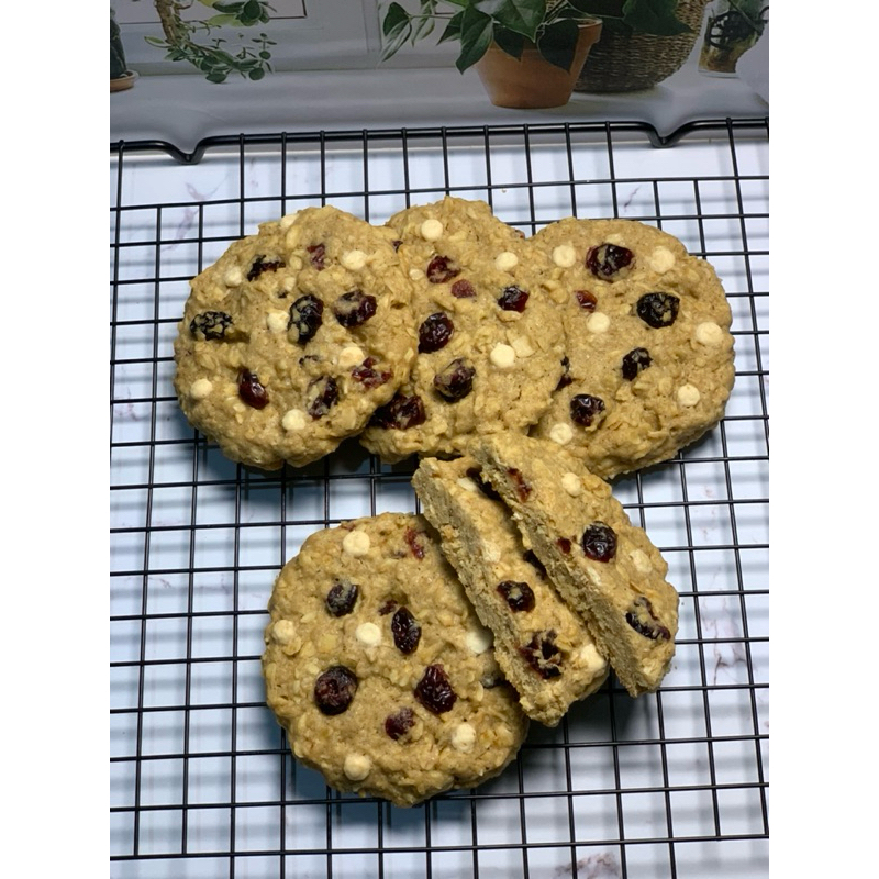 

White Chocolate Cranberry Oatmeal Soft Cookies