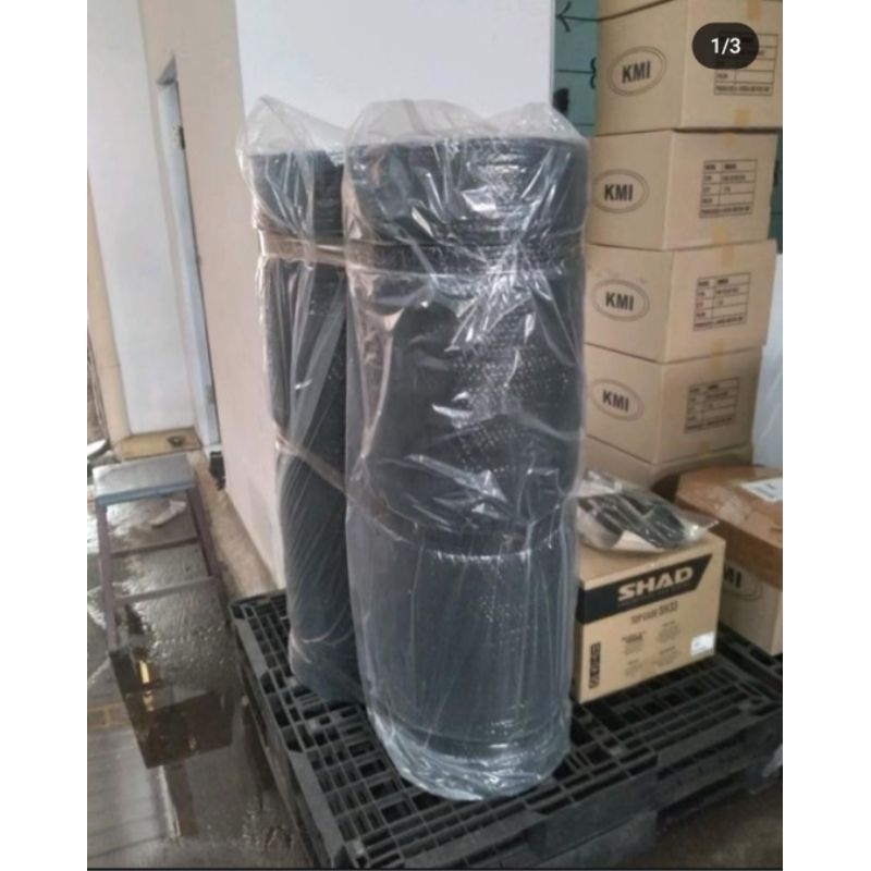 

Bubblewrap Hitam/Putih (bening) T 1,25M x P 50M
