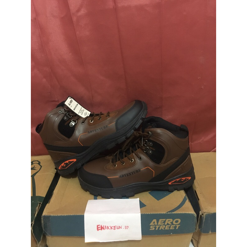 aerostreet adventure hitam coklat oranye