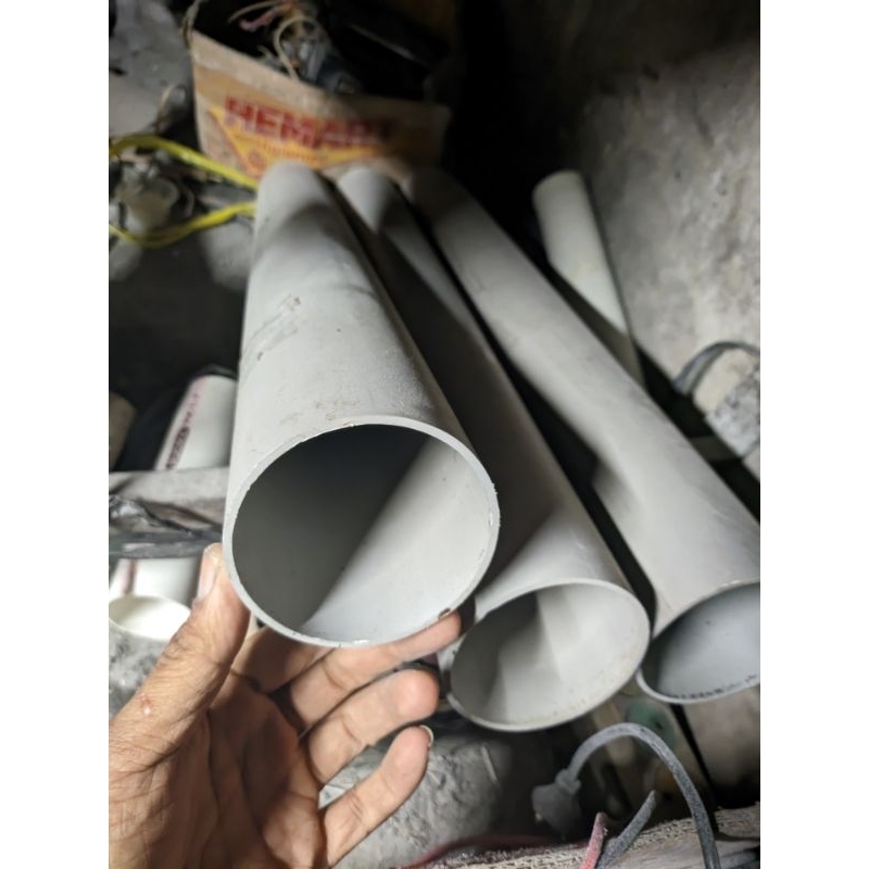 Pipa Paralon 2½" besar (Diameter 83mm)