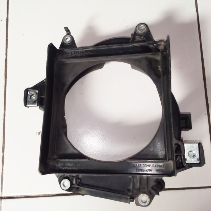 dudukan radiator honda pcx 160 ori