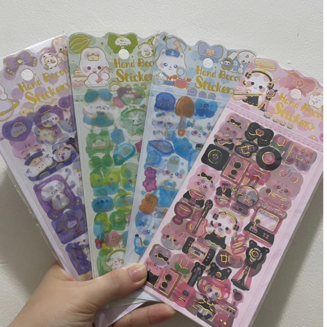 

STIKER STICKER HOLOGRAM BESAR MOTIF KARAKTER LUCU-LUCU MAINAN ANAK TEMPEL BUKU