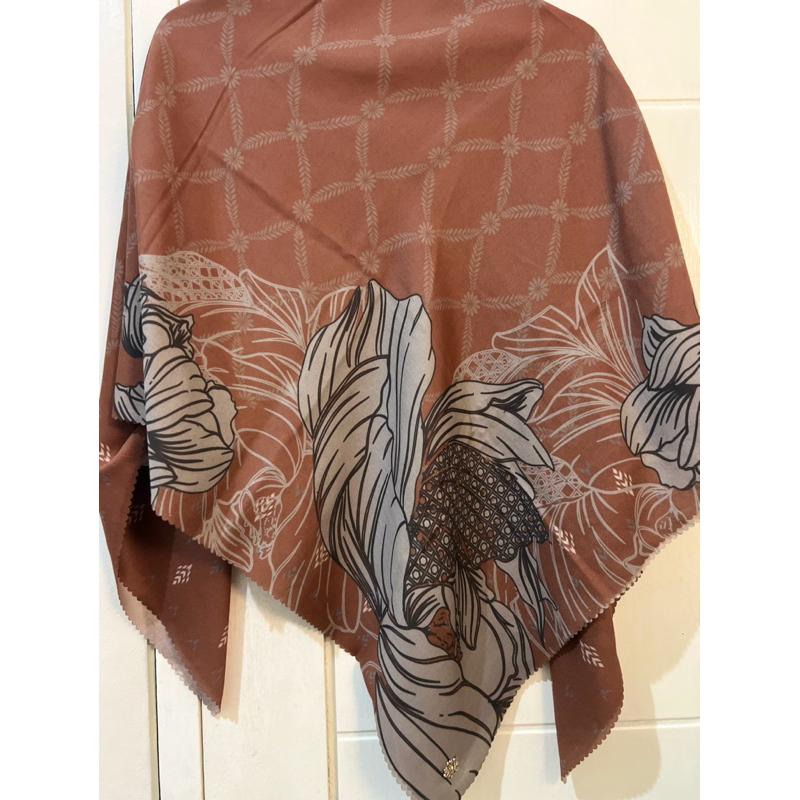 Preloved Hijab scarf by Heylocal.id