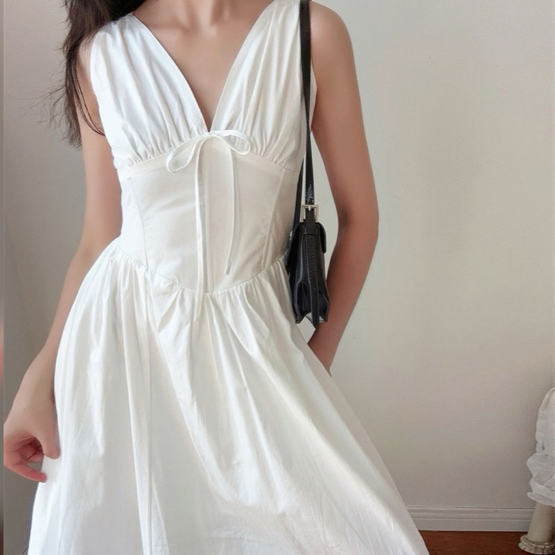 Slim Fit V-Neck Midi Dress