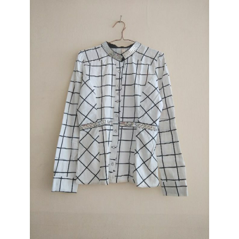 Kemeja Yi SHANG size XL (NN20)